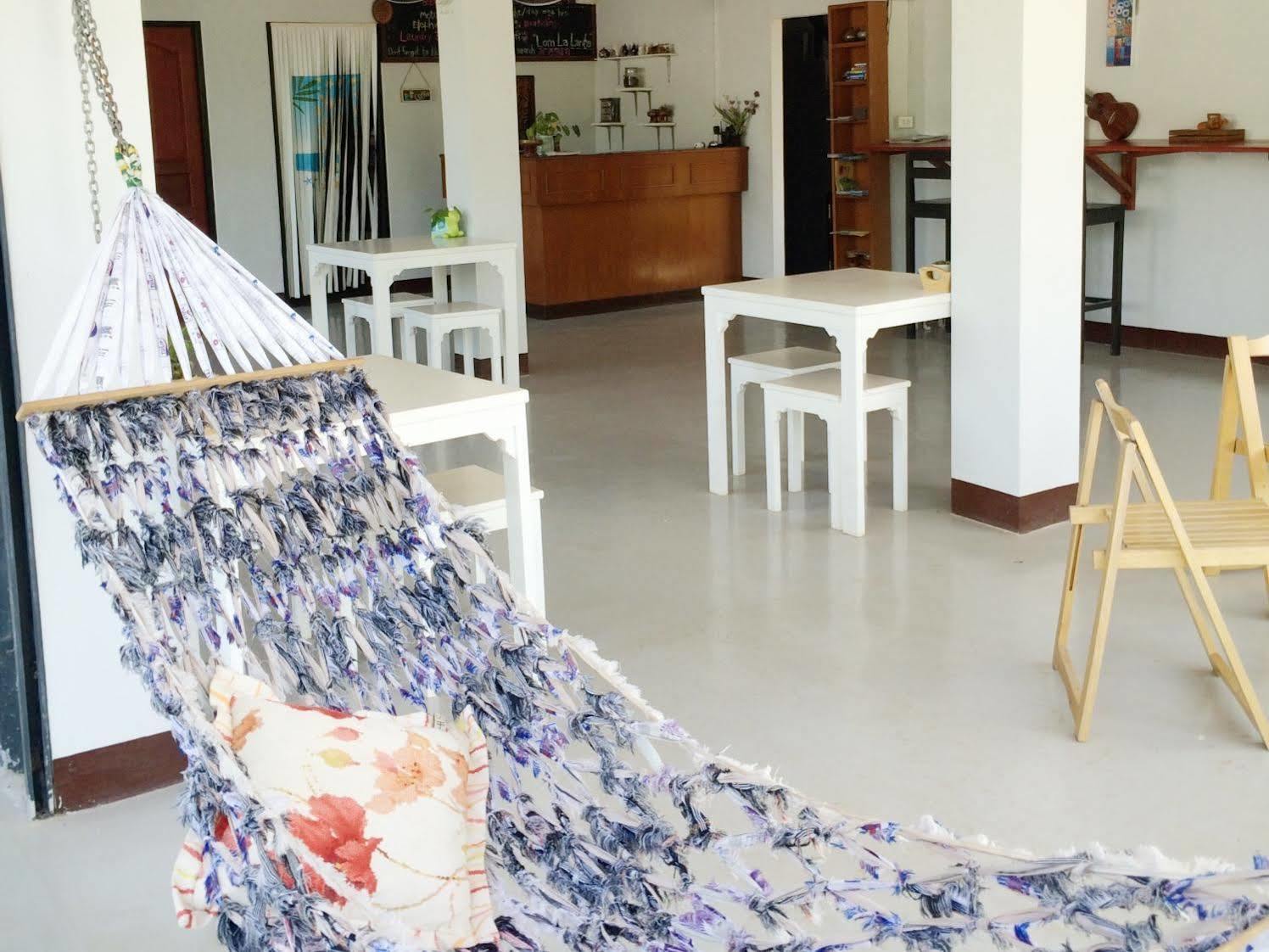 Hotel Lom La Lanta à Ko Lanta Extérieur photo