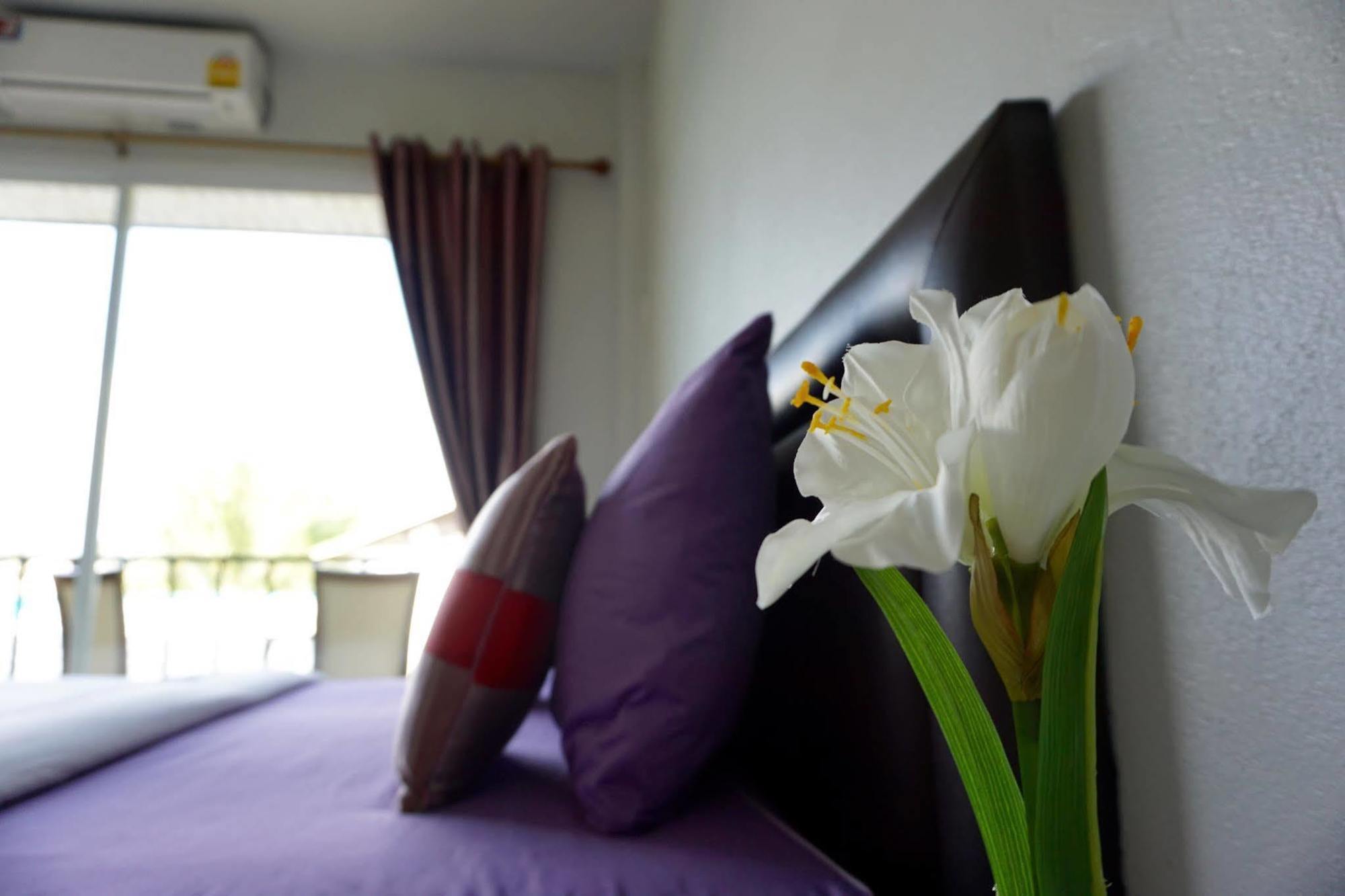Hotel Lom La Lanta à Ko Lanta Extérieur photo