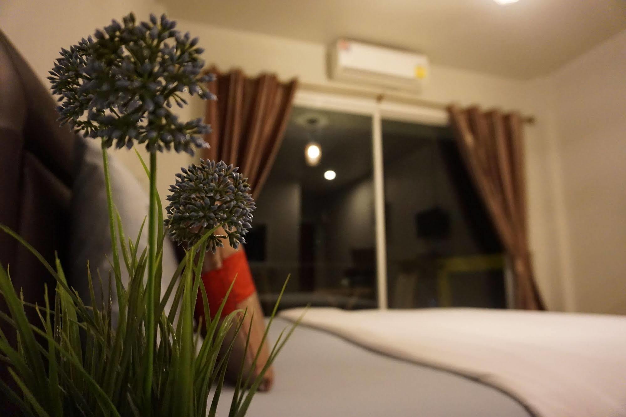 Hotel Lom La Lanta à Ko Lanta Extérieur photo