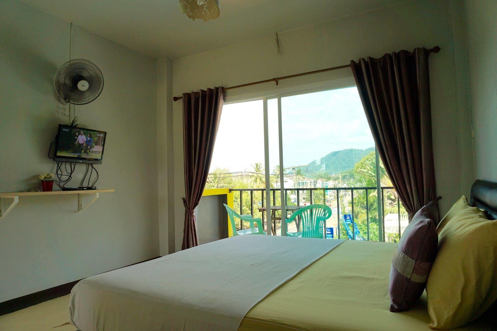 Hotel Lom La Lanta à Ko Lanta Extérieur photo