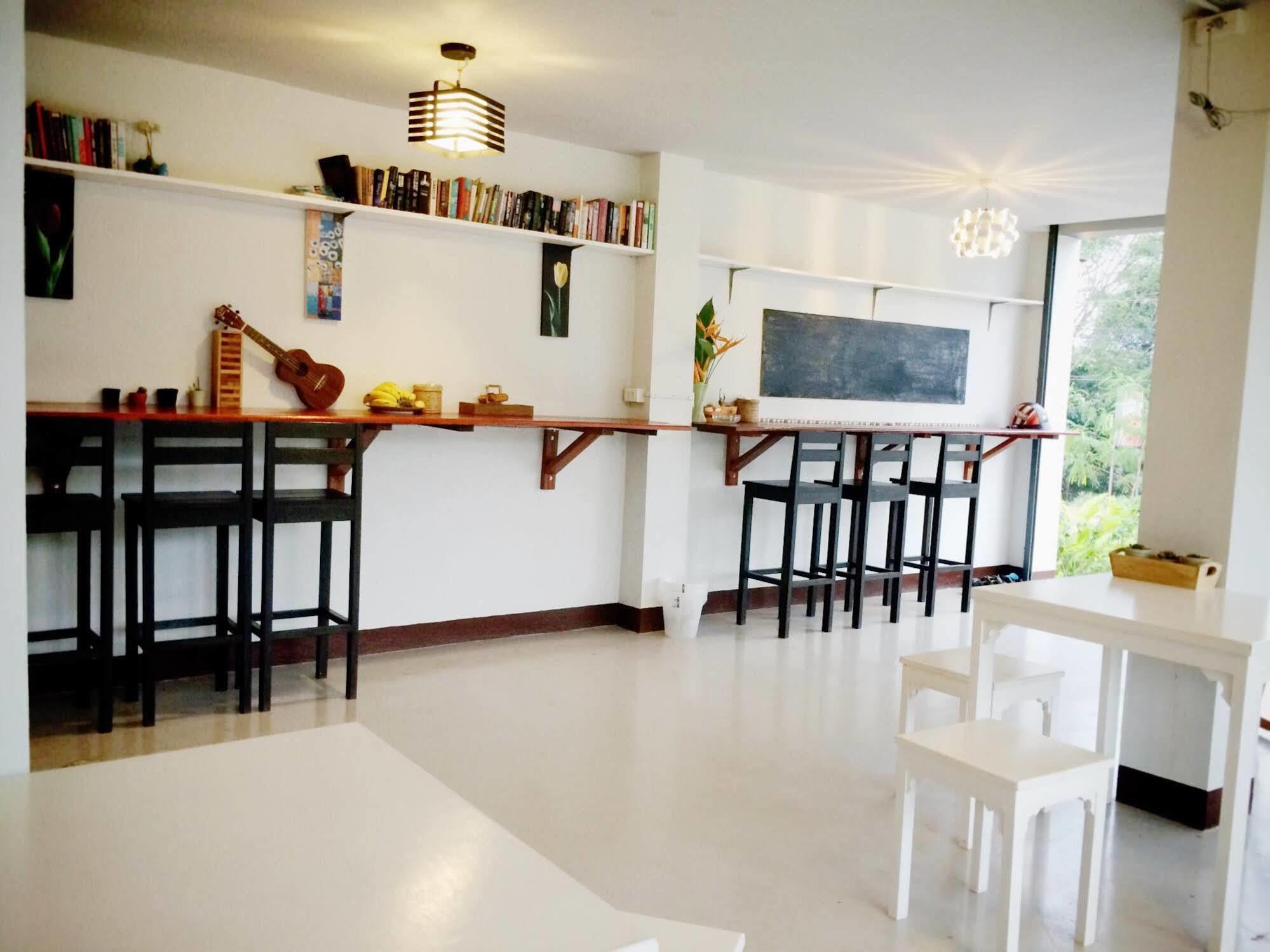 Hotel Lom La Lanta à Ko Lanta Extérieur photo